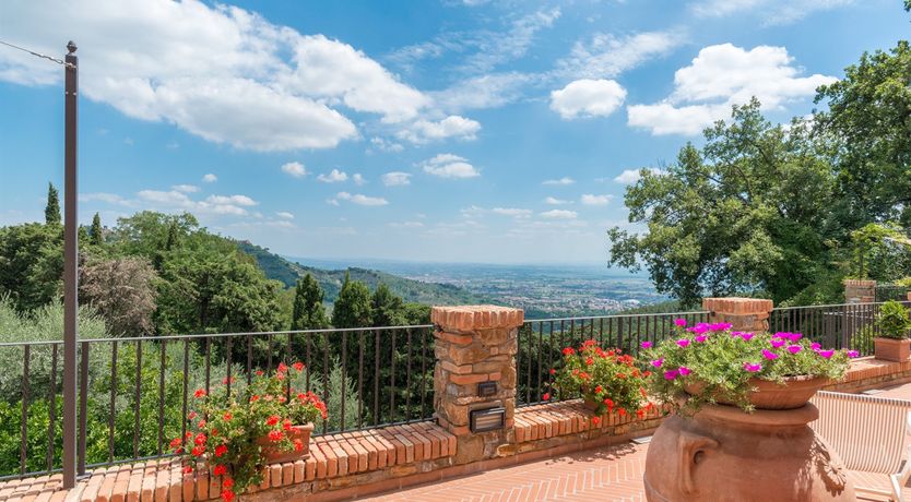 Photo of Tuscan American