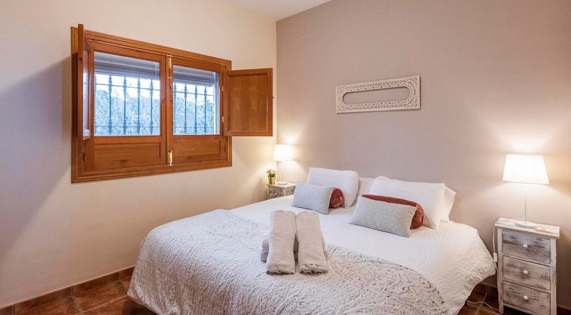 Photo of Neighbours of Sun & Wine