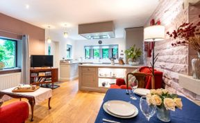 Photo of in Glossop  (52415)