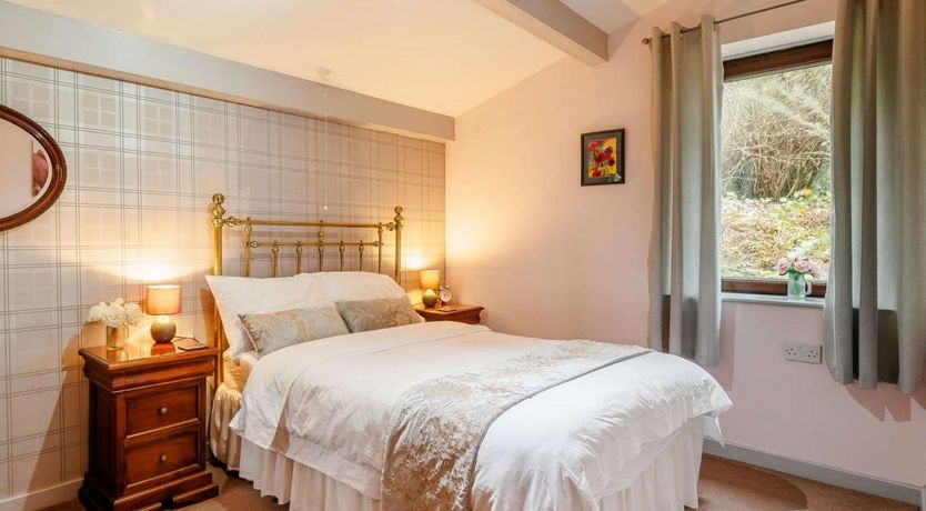 Photo of 1 Bed in Glossop