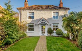 Photo of in Foulsham (90674)