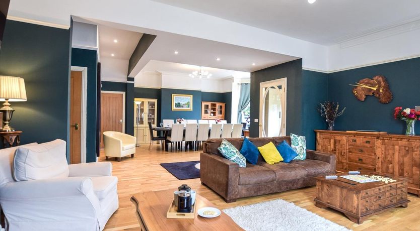 Photo of 7 Bed in Bridlington