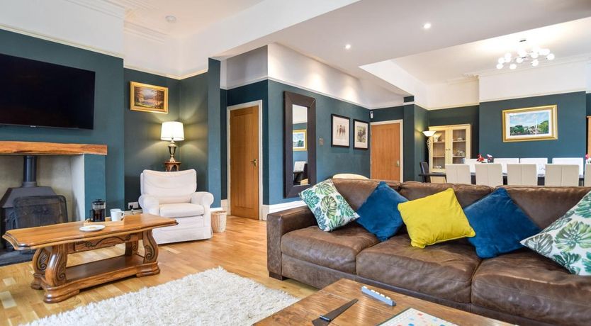 Photo of 7 Bed in Bridlington