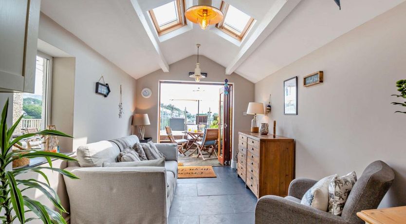 Photo of 3 Bed in Borth-y-Gest