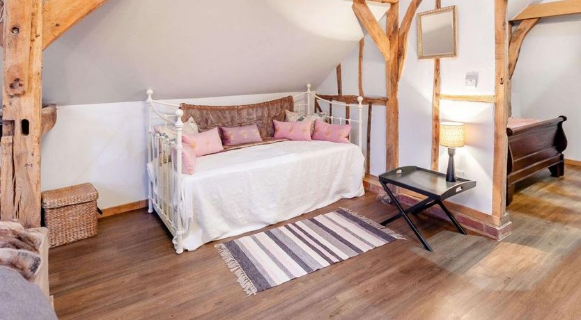 Photo of 1 Bed in Loxwood