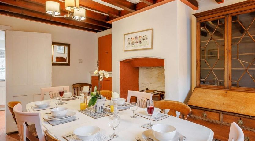 Photo of 4 Bed in Rhewl