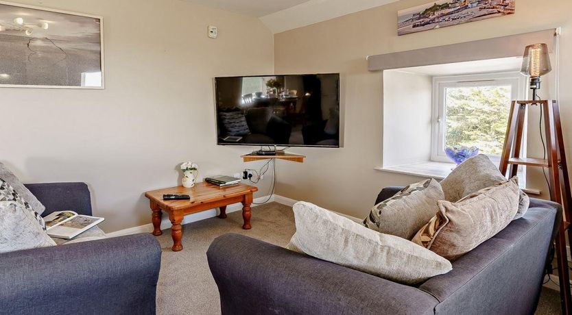 Photo of 3 Bed in Cosheston