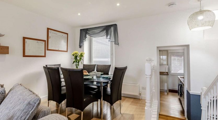 Photo of 3 Bed in Brixham