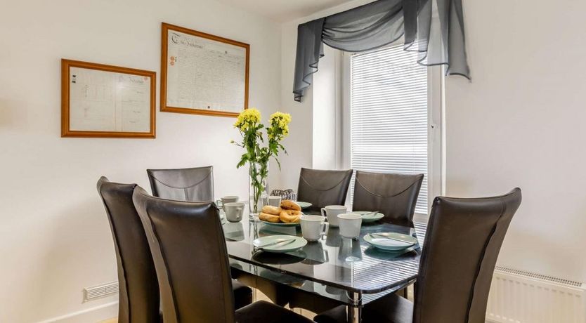 Photo of 3 Bed in Brixham