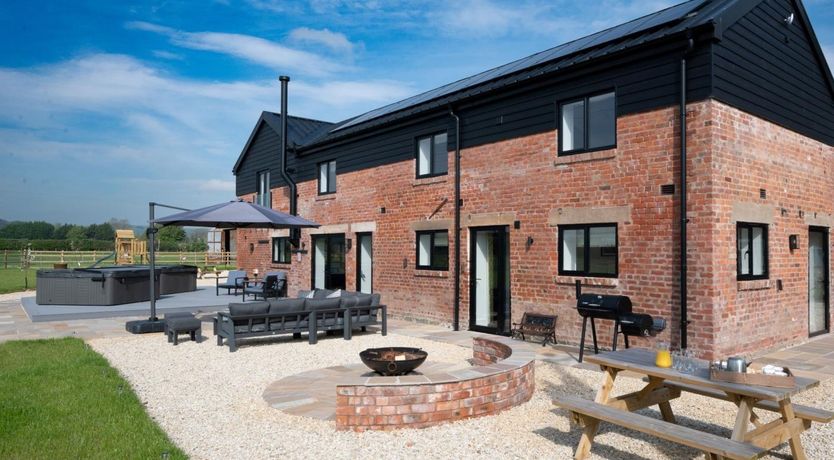 Photo of 14 Bed in Welshpool