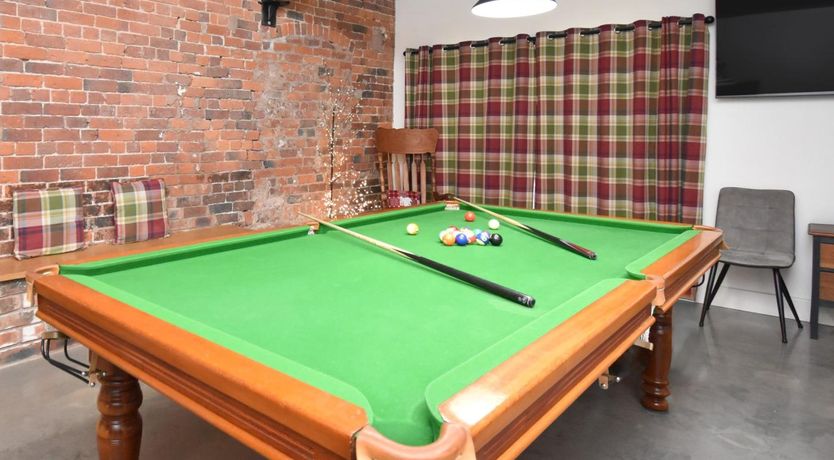 Photo of 14 Bed in Welshpool