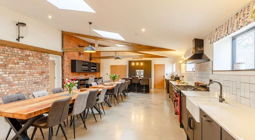 Photo of 14 Bed in Welshpool