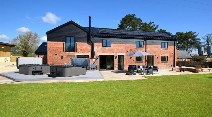 Photo of 14 Bed in Berriew