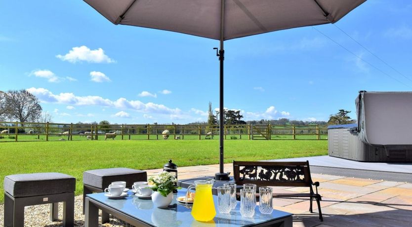 Photo of 14 Bed in Berriew