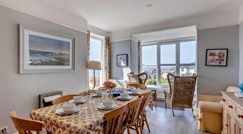 Photo of 5 Bed in Aberdovey