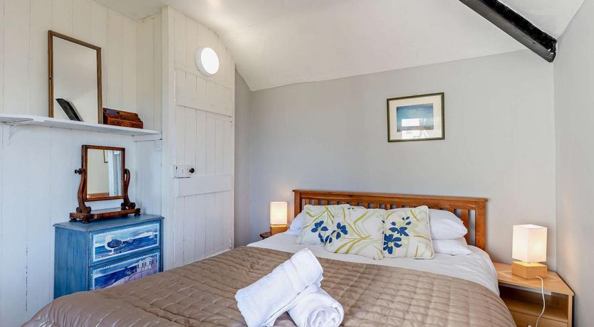 Photo of 5 Bed in Aberdovey