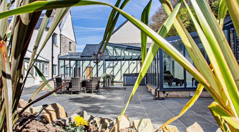 Photo of 9 Bed in Talsarnau