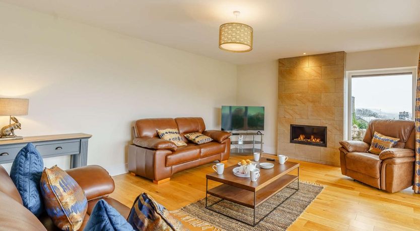 Photo of 4 Bed in Grange-over-sands