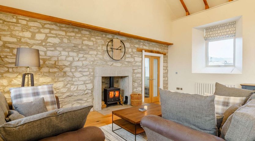 Photo of 4 Bed in Grange-over-sands