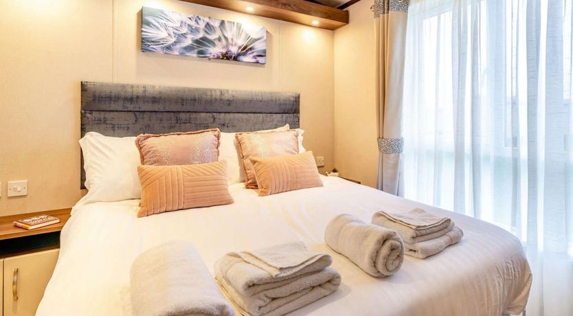 Photo of 2 Bed in St. Andrews