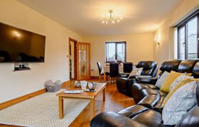 Photo of bungalow-in-mid-wales-8