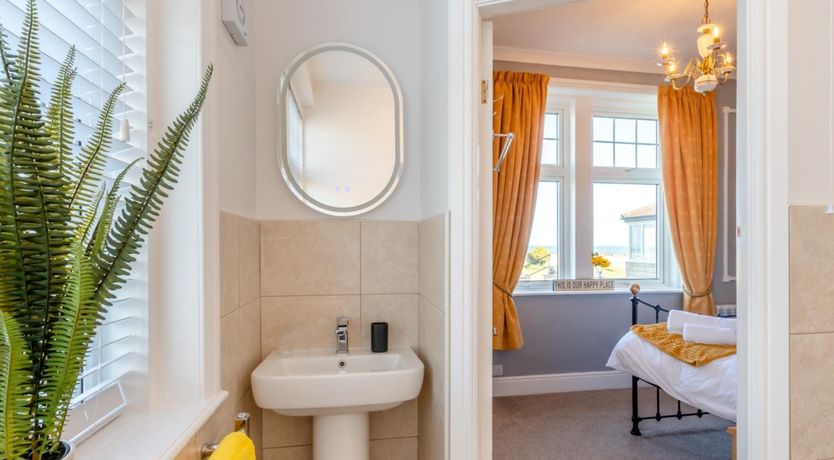 Photo of 3 Bed in Seahouses