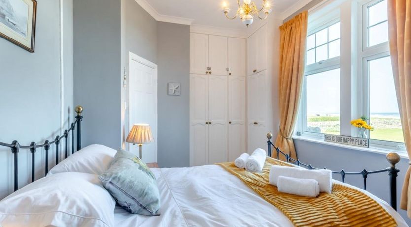 Photo of 3 Bed in Seahouses