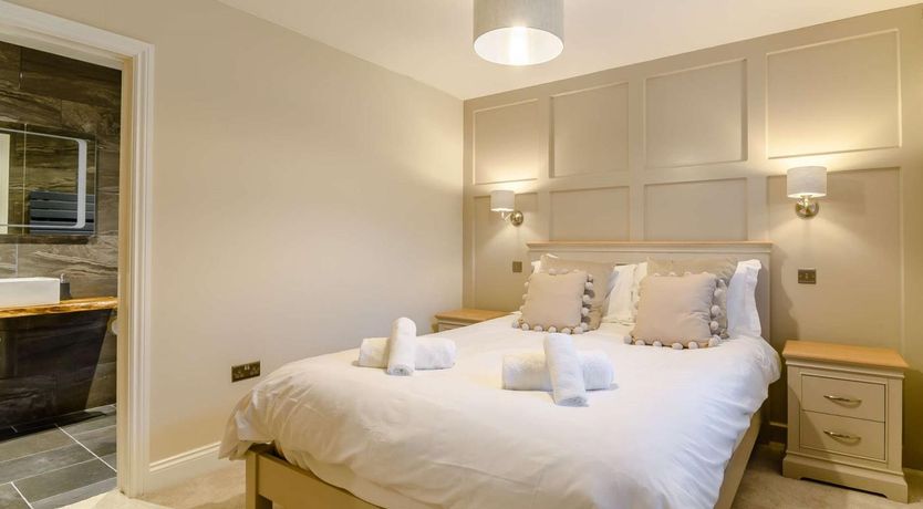 Photo of 3 Bed in Haverfordwest