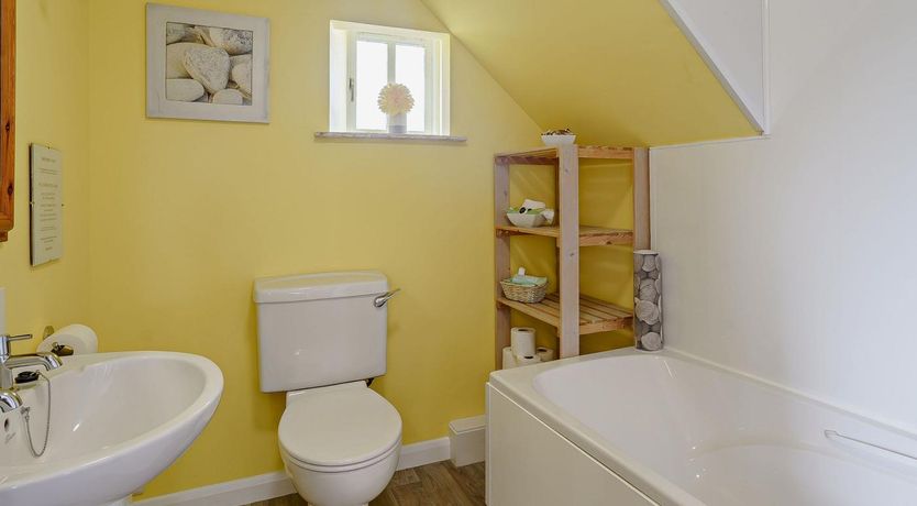 Photo of 3 Bed in Cosheston