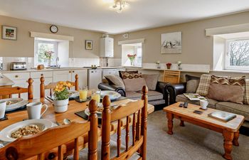 3 Bed in Cosheston Apartment