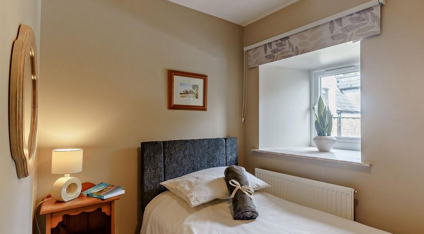 Photo of 3 Bed in Cosheston
