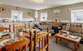 Photo of in Cosheston (90731)