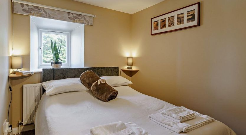 Photo of 3 Bed in Cosheston