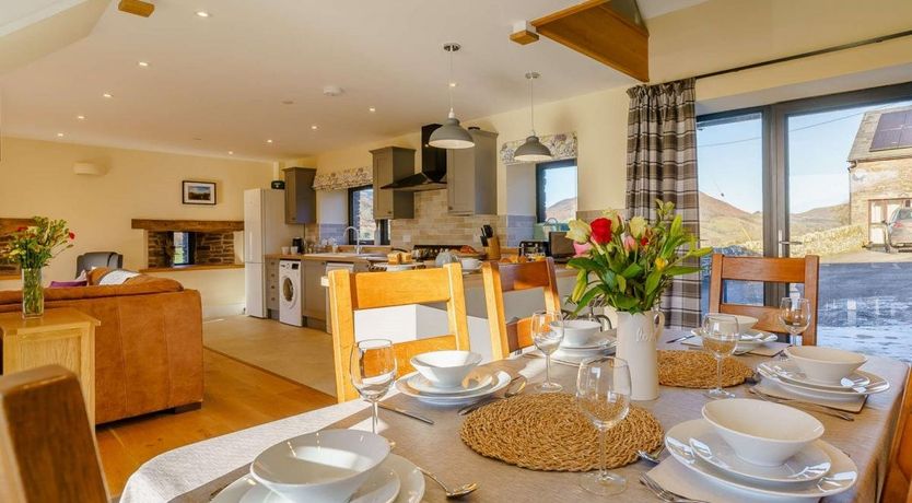 Photo of 3 Bed in Cwmdu