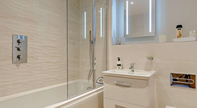 Photo of 2 Bed in Appledore