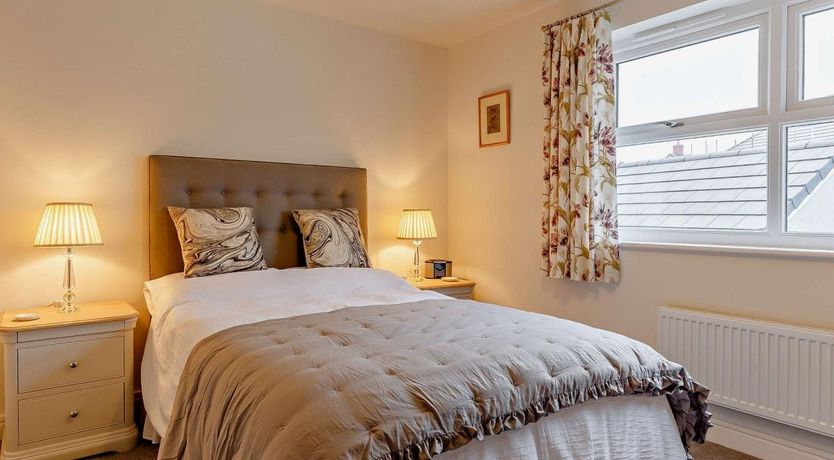 Photo of 2 Bed in Appledore