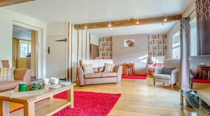 Photo of 5 Bed in Lower Chapel