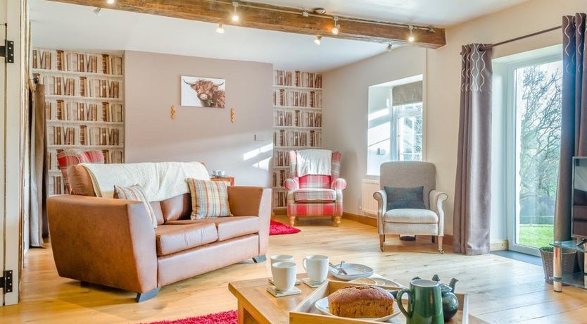 Photo of 5 Bed in Lower Chapel