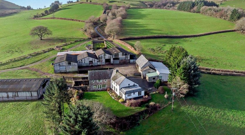 Photo of 5 Bed in Lower Chapel