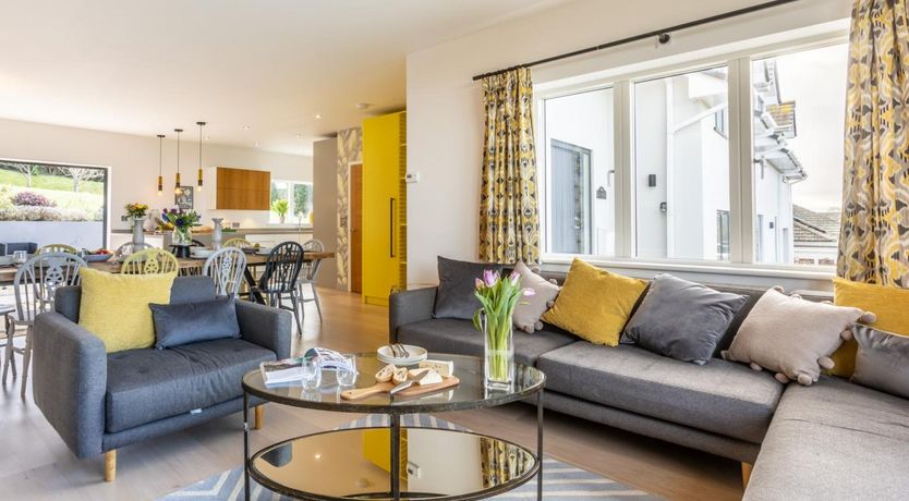 Photo of 5 Bed in Bideford