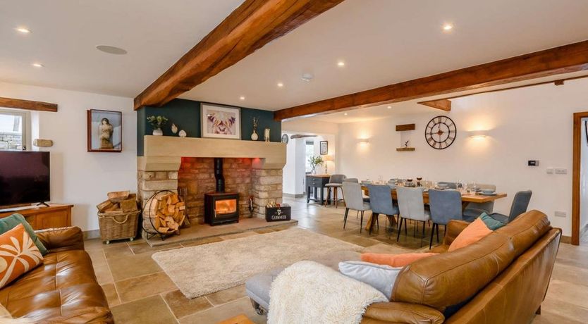 Photo of 5 Bed in Bentham