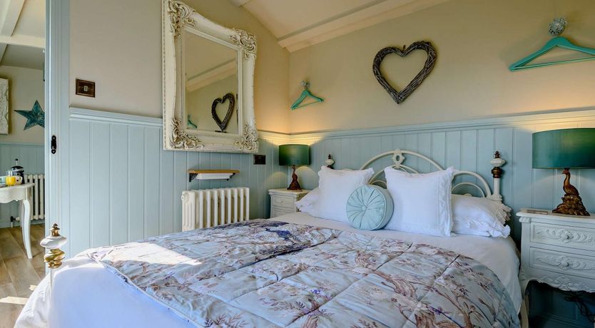 Photo of 1 Bed in Camelford