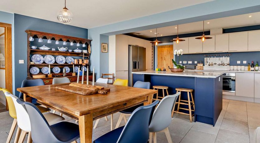 Photo of 4 Bed in Bwlch