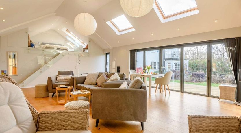 Photo of 1 Bed in Upham