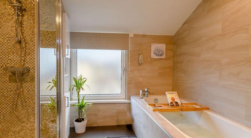 Photo of 1 Bed in Scarborough