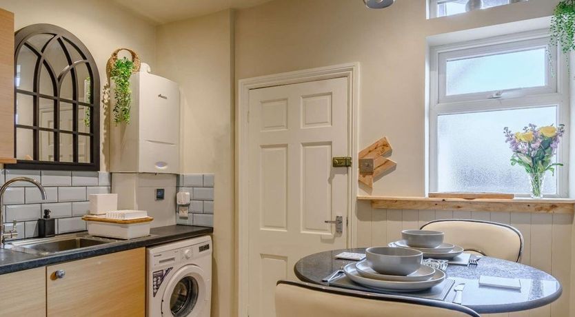 Photo of 1 Bed in Scarborough