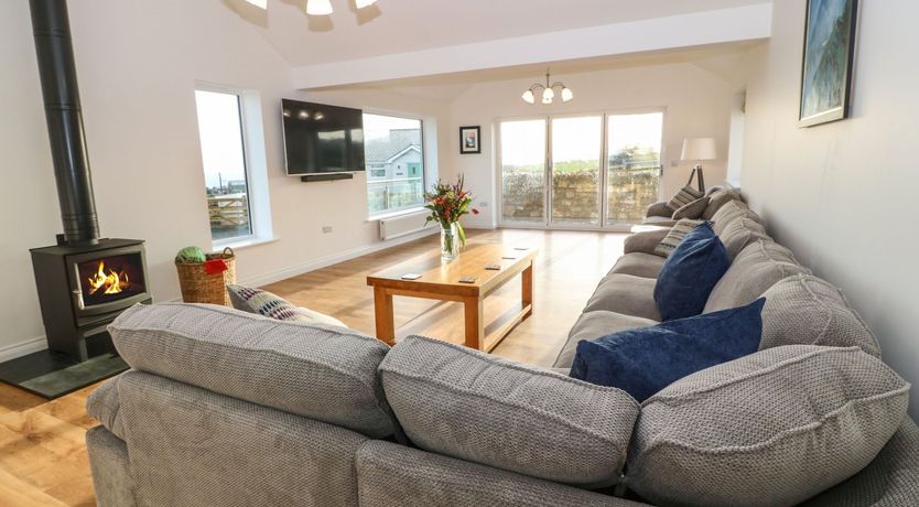 Photo of Yr Hen Feudy