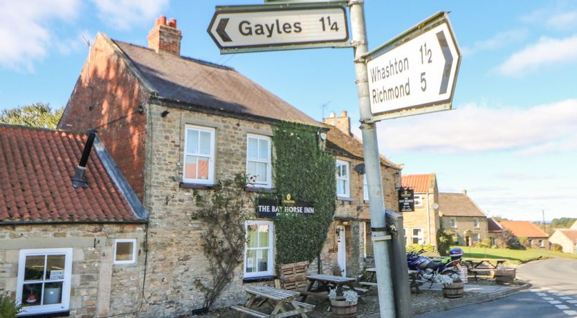 Photo of The Arches Larklands