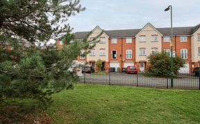 Photo of 30 Poplar Close