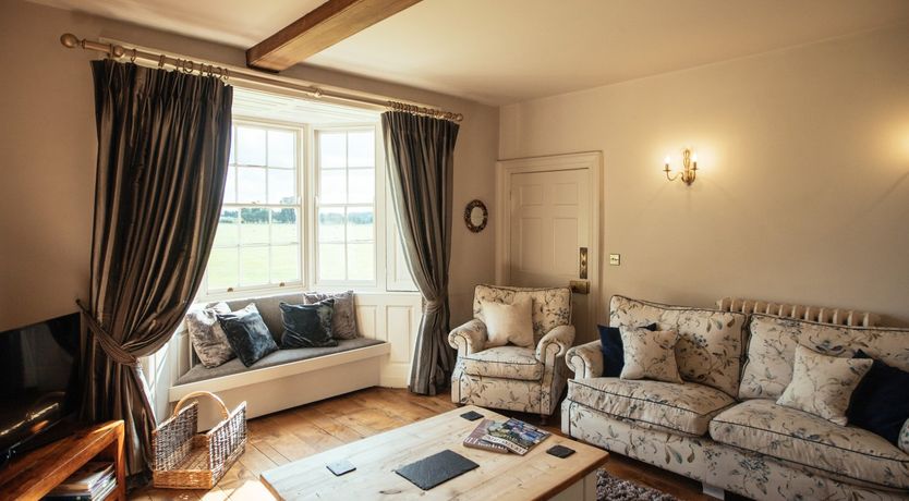 Photo of Manor House